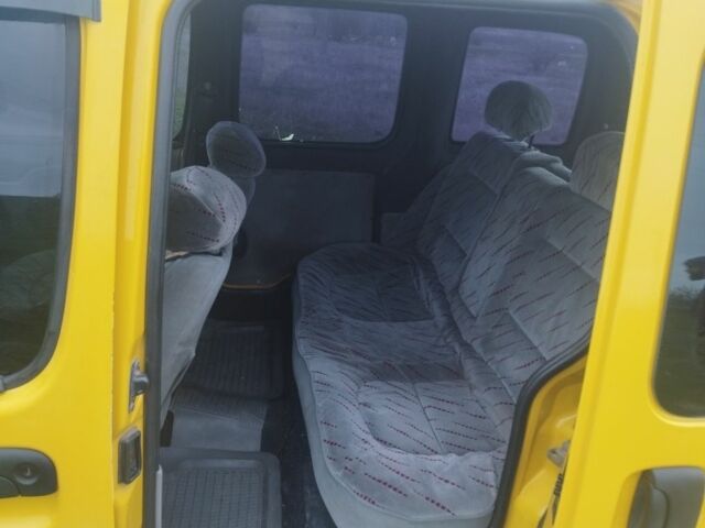 Желтый Рено Кенгу, объемом двигателя 1.9 л и пробегом 350 тыс. км за 3500 $, фото 5 на Automoto.ua