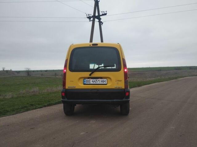 Желтый Рено Кенгу, объемом двигателя 1.9 л и пробегом 350 тыс. км за 3500 $, фото 2 на Automoto.ua