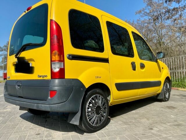 Желтый Рено Кенгу, объемом двигателя 0 л и пробегом 166 тыс. км за 3750 $, фото 4 на Automoto.ua