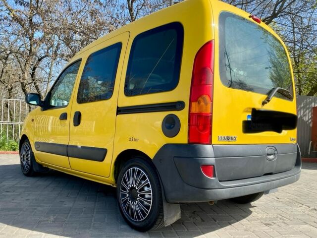 Желтый Рено Кенгу, объемом двигателя 0 л и пробегом 166 тыс. км за 3750 $, фото 3 на Automoto.ua