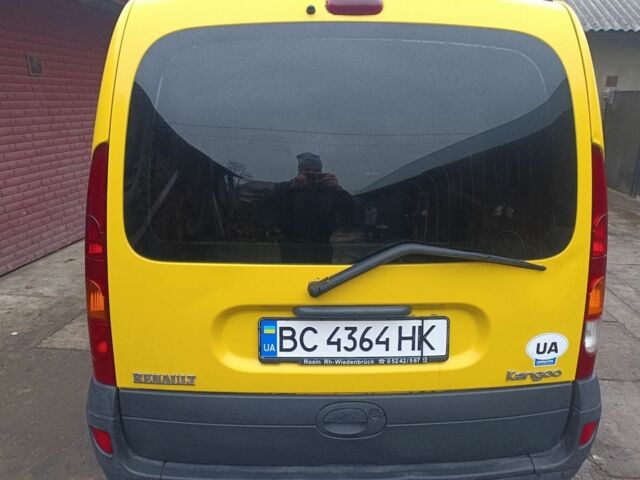 Желтый Рено Кенгу, объемом двигателя 1.5 л и пробегом 264 тыс. км за 3200 $, фото 4 на Automoto.ua