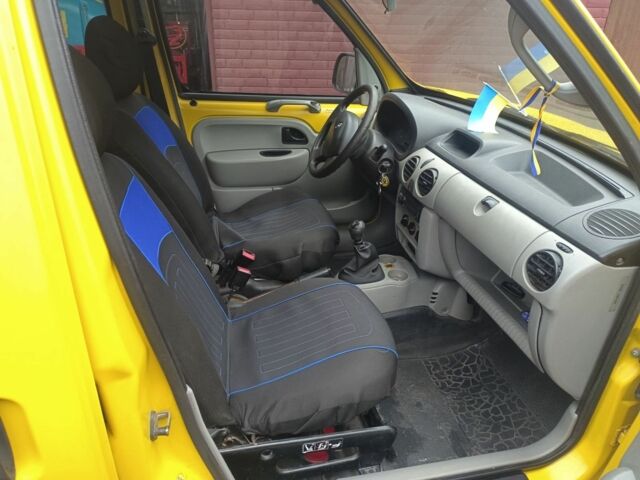 Желтый Рено Кенгу, объемом двигателя 1.5 л и пробегом 264 тыс. км за 3200 $, фото 1 на Automoto.ua