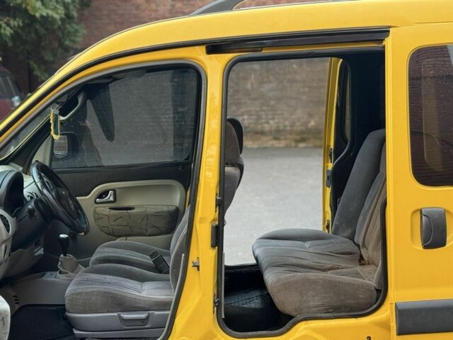 Рено Кєнгу 2003 у Дніпро (Дніпропетровську) на Automoto.ua Жовтий Рено Кєнгу, об'ємом двигуна 1.9 л та пробігом 230 тис. км за 2800 $, фото 4 на Automoto.ua