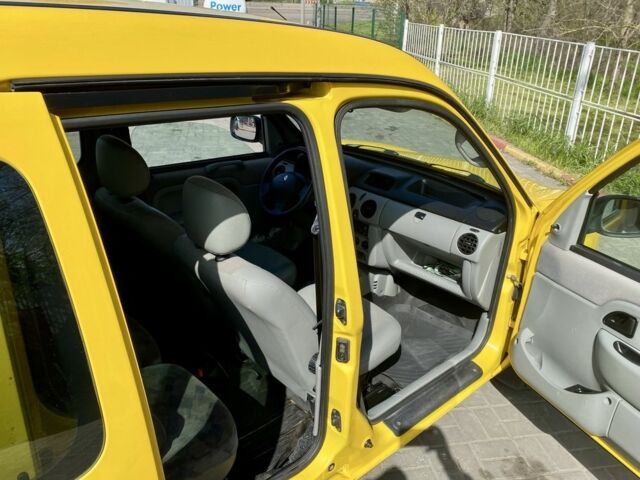 Желтый Рено Кенгу, объемом двигателя 0 л и пробегом 166 тыс. км за 3750 $, фото 6 на Automoto.ua