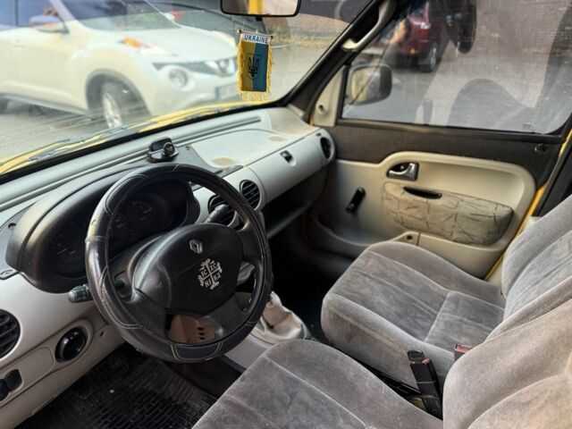 Рено Кєнгу 2003 у Дніпро (Дніпропетровську) на Automoto.ua Жовтий Рено Кєнгу, об'ємом двигуна 1.9 л та пробігом 230 тис. км за 2800 $, фото 5 на Automoto.ua