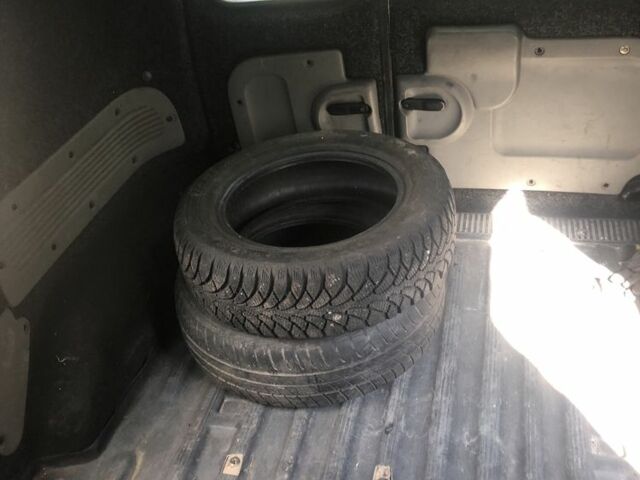 Желтый Рено Кенгу, объемом двигателя 0 л и пробегом 100 тыс. км за 2000 $, фото 10 на Automoto.ua