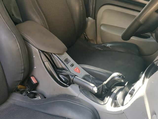 Желтый Рено Кенгу, объемом двигателя 0 л и пробегом 100 тыс. км за 2000 $, фото 8 на Automoto.ua