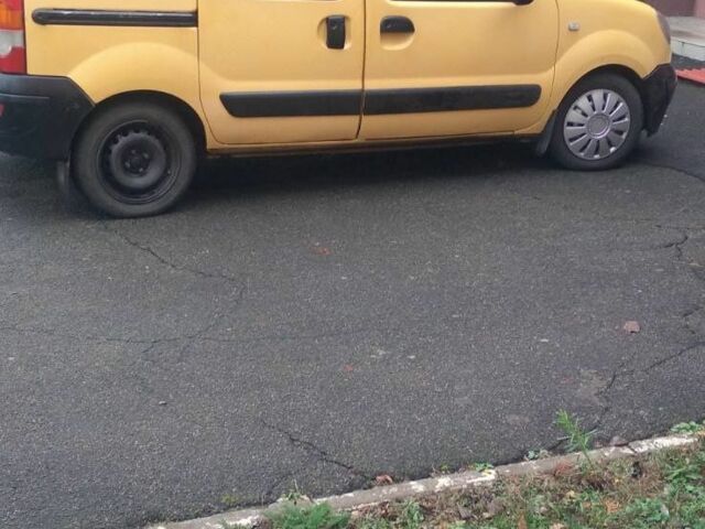 Желтый Рено Кенгу, объемом двигателя 1.5 л и пробегом 220 тыс. км за 3200 $, фото 3 на Automoto.ua