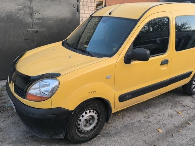 Желтый Рено Кенгу, объемом двигателя 1.5 л и пробегом 320 тыс. км за 4400 $, фото 2 на Automoto.ua