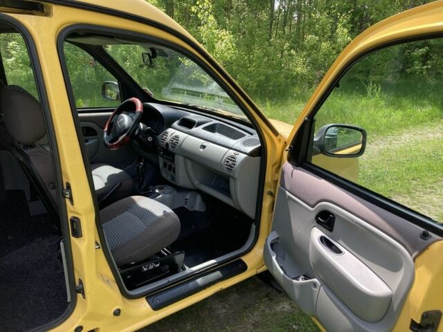 Жовтий Рено Кєнгу, об'ємом двигуна 1.5 л та пробігом 201 тис. км за 3500 $, фото 5 на Automoto.ua