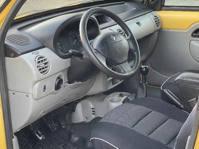 Жовтий Рено Кєнгу, об'ємом двигуна 1.5 л та пробігом 185 тис. км за 3600 $, фото 8 на Automoto.ua