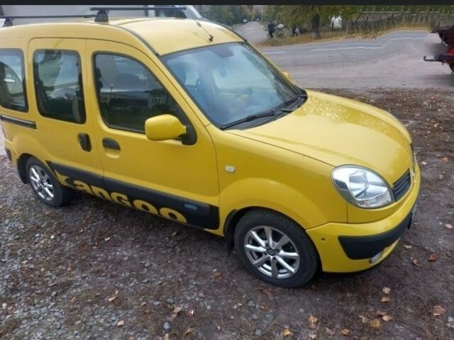 Желтый Рено Кенгу, объемом двигателя 1.5 л и пробегом 240 тыс. км за 4900 $, фото 1 на Automoto.ua