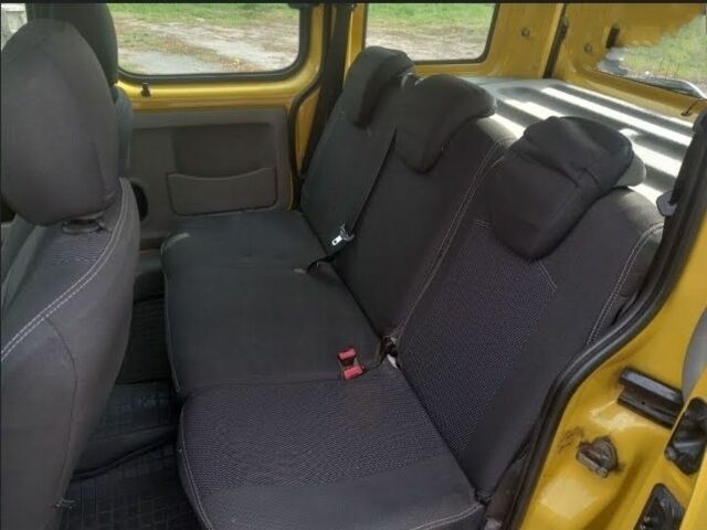 Желтый Рено Кенгу, объемом двигателя 1.5 л и пробегом 240 тыс. км за 4900 $, фото 15 на Automoto.ua