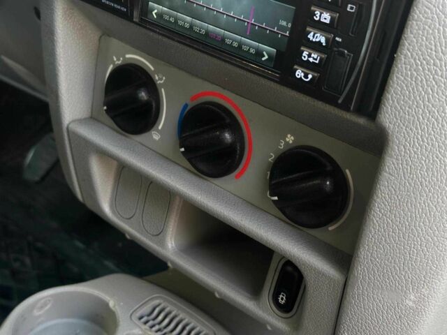 Желтый Рено Кенгу, объемом двигателя 1.5 л и пробегом 260 тыс. км за 4580 $, фото 18 на Automoto.ua