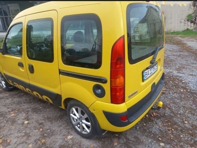 Желтый Рено Кенгу, объемом двигателя 1.5 л и пробегом 240 тыс. км за 4900 $, фото 5 на Automoto.ua