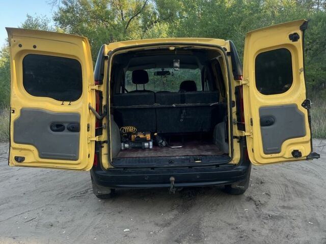 Желтый Рено Кенгу, объемом двигателя 1.5 л и пробегом 3 тыс. км за 4300 $, фото 6 на Automoto.ua