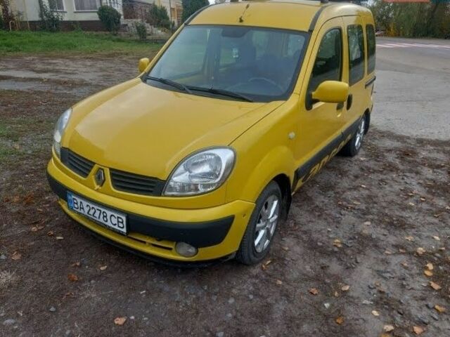 Желтый Рено Кенгу, объемом двигателя 1.5 л и пробегом 240 тыс. км за 4900 $, фото 3 на Automoto.ua