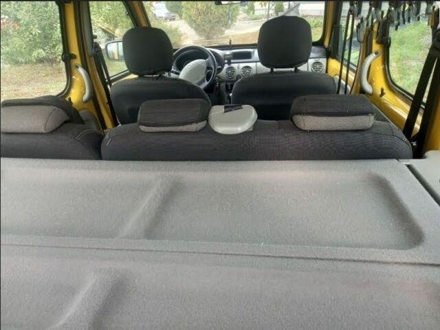 Желтый Рено Кенгу, объемом двигателя 1.5 л и пробегом 240 тыс. км за 4900 $, фото 13 на Automoto.ua