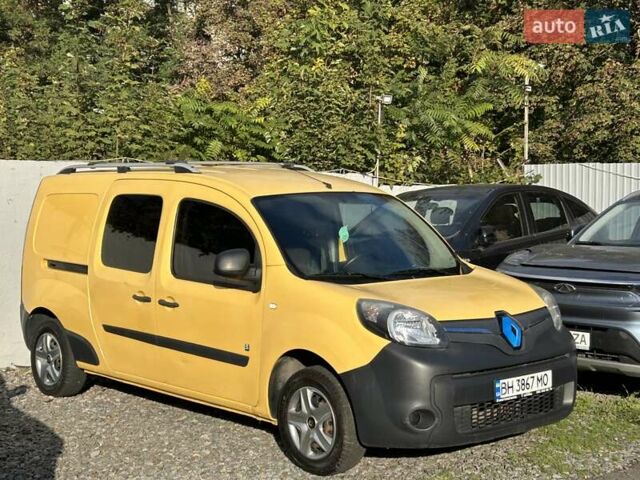 Желтый Рено Кенгу, объемом двигателя 0 л и пробегом 134 тыс. км за 8900 $, фото 11 на Automoto.ua
