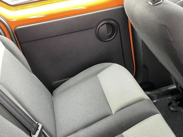 Желтый Рено Кенгу, объемом двигателя 1.5 л и пробегом 291 тыс. км за 10990 $, фото 15 на Automoto.ua