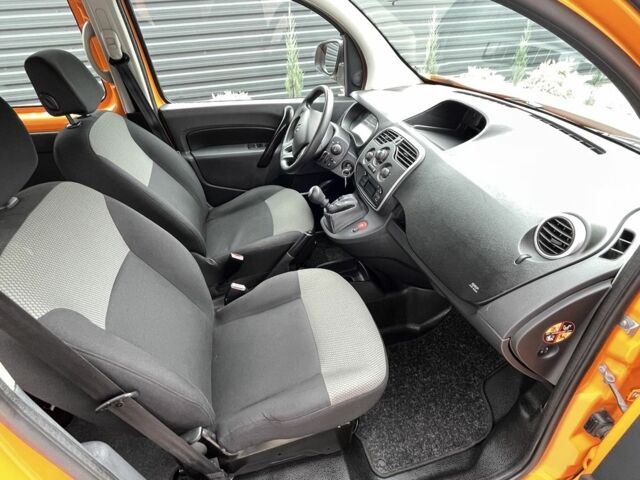 Желтый Рено Кенгу, объемом двигателя 1.5 л и пробегом 291 тыс. км за 10990 $, фото 20 на Automoto.ua