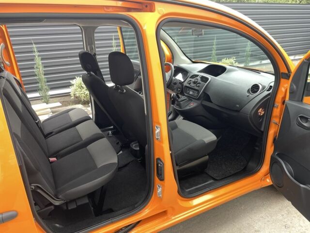 Желтый Рено Кенгу, объемом двигателя 1.5 л и пробегом 291 тыс. км за 10990 $, фото 13 на Automoto.ua