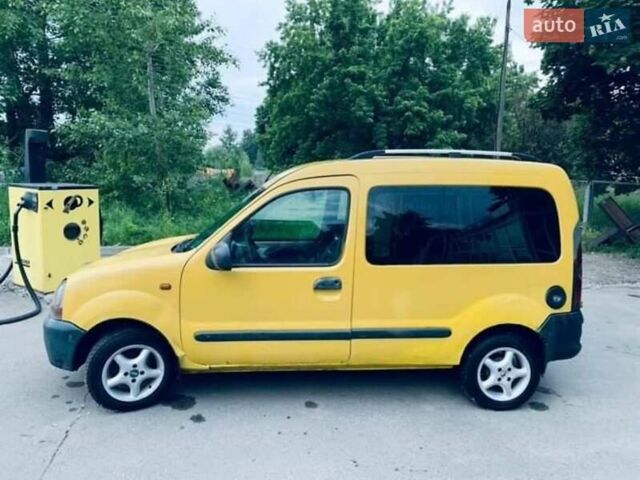 Желтый Рено Кенгу, объемом двигателя 1.1 л и пробегом 300 тыс. км за 2800 $, фото 2 на Automoto.ua