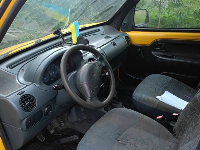 Рено Кенгу 1999 в Коломые на Automoto.ua Желтый Рено Кенгу, объемом двигателя 1.9 л и пробегом 328 тыс. км за 2500 $, фото 4 на Automoto.ua