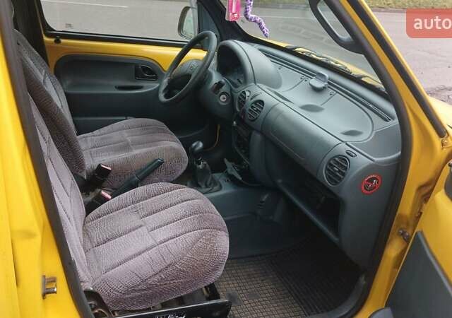 Желтый Рено Кенгу, объемом двигателя 1.87 л и пробегом 265 тыс. км за 3000 $, фото 4 на Automoto.ua