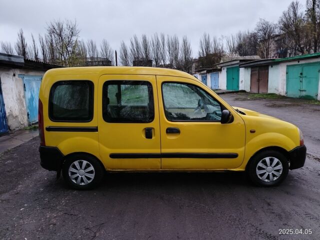 Желтый Рено Кенгу, объемом двигателя 1.9 л и пробегом 360 тыс. км за 2028 $, фото 2 на Automoto.ua