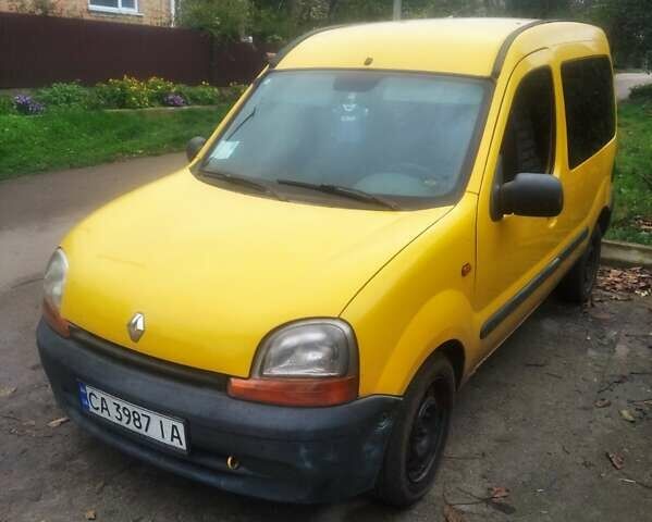 Желтый Рено Кенгу, объемом двигателя 1.9 л и пробегом 330 тыс. км за 3300 $, фото 2 на Automoto.ua