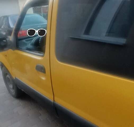 Желтый Рено Кенгу, объемом двигателя 0 л и пробегом 167 тыс. км за 1600 $, фото 3 на Automoto.ua