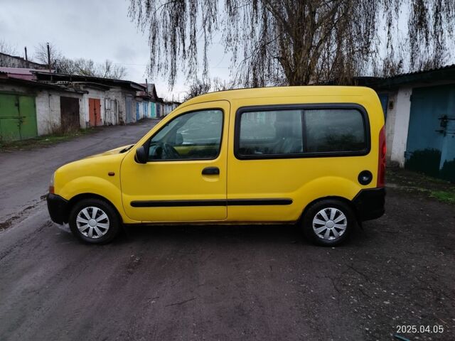 Желтый Рено Кенгу, объемом двигателя 1.9 л и пробегом 360 тыс. км за 2028 $, фото 3 на Automoto.ua