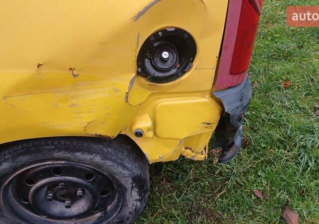 Желтый Рено Кенгу, объемом двигателя 1.87 л и пробегом 265 тыс. км за 3000 $, фото 2 на Automoto.ua