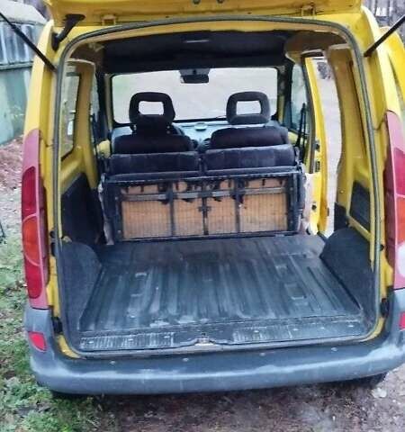 Желтый Рено Кенгу, объемом двигателя 1.9 л и пробегом 230 тыс. км за 2100 $, фото 7 на Automoto.ua