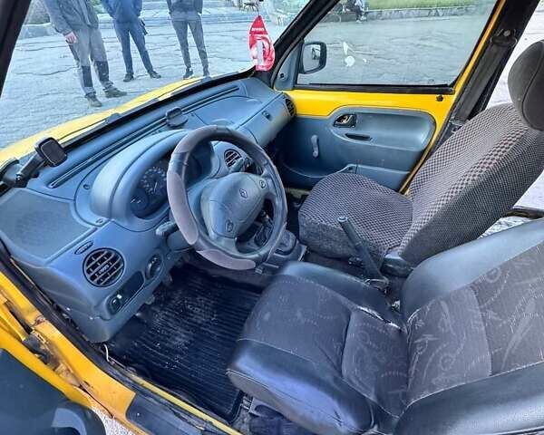 Жовтий Рено Кєнгу, об'ємом двигуна 1.87 л та пробігом 251 тис. км за 2649 $, фото 8 на Automoto.ua
