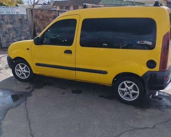 Желтый Рено Кенгу, объемом двигателя 1.9 л и пробегом 185 тыс. км за 2800 $, фото 4 на Automoto.ua