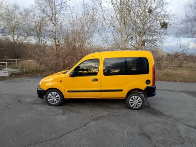 Желтый Рено Кенгу, объемом двигателя 1.9 л и пробегом 328 тыс. км за 3000 $, фото 17 на Automoto.ua