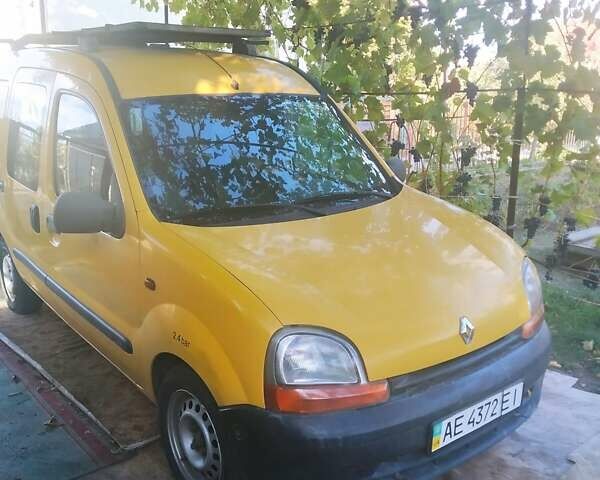 Желтый Рено Кенгу, объемом двигателя 1.9 л и пробегом 182 тыс. км за 3500 $, фото 4 на Automoto.ua