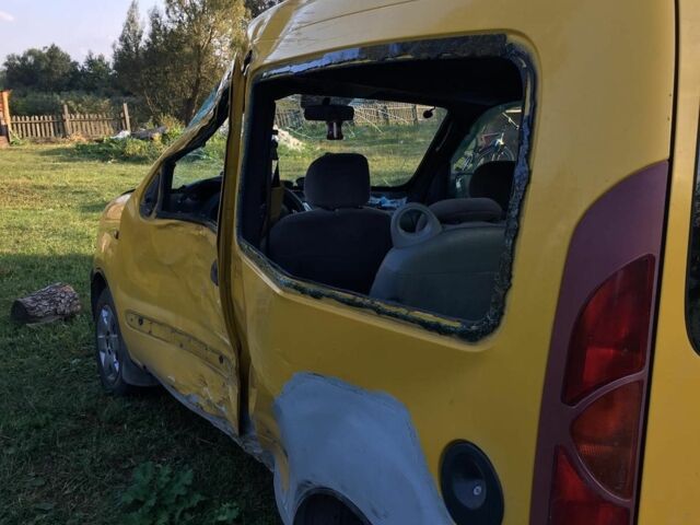 Желтый Рено Кенгу, объемом двигателя 0 л и пробегом 280 тыс. км за 750 $, фото 1 на Automoto.ua