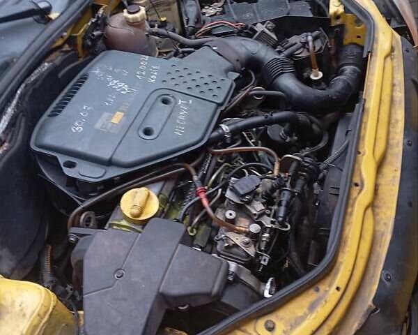 Желтый Рено Кенгу, объемом двигателя 1.9 л и пробегом 120 тыс. км за 2600 $, фото 14 на Automoto.ua