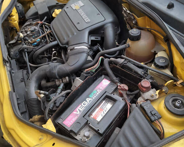 Желтый Рено Кенгу, объемом двигателя 1.87 л и пробегом 382 тыс. км за 2350 $, фото 12 на Automoto.ua