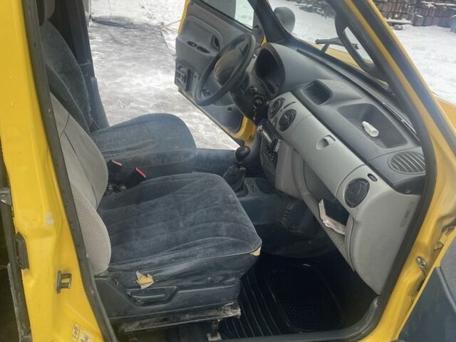 Желтый Рено Кенгу, объемом двигателя 1.9 л и пробегом 278 тыс. км за 2000 $, фото 6 на Automoto.ua