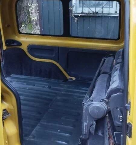 Желтый Рено Кенгу, объемом двигателя 1.9 л и пробегом 230 тыс. км за 2100 $, фото 8 на Automoto.ua