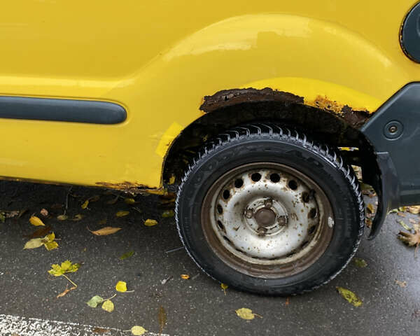 Желтый Рено Кенгу, объемом двигателя 1.87 л и пробегом 380 тыс. км за 2000 $, фото 6 на Automoto.ua