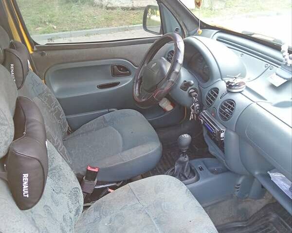 Жовтий Рено Кєнгу, об'ємом двигуна 1.9 л та пробігом 300 тис. км за 2200 $, фото 16 на Automoto.ua