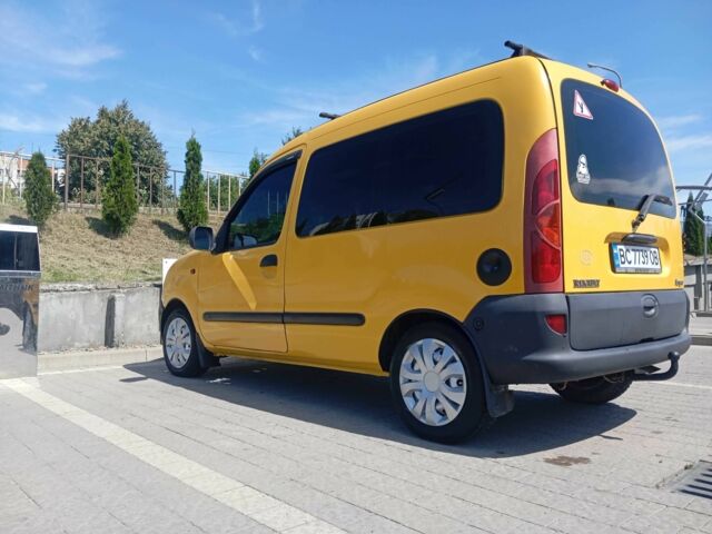 Желтый Рено Кенгу, объемом двигателя 1.9 л и пробегом 218 тыс. км за 3500 $, фото 1 на Automoto.ua