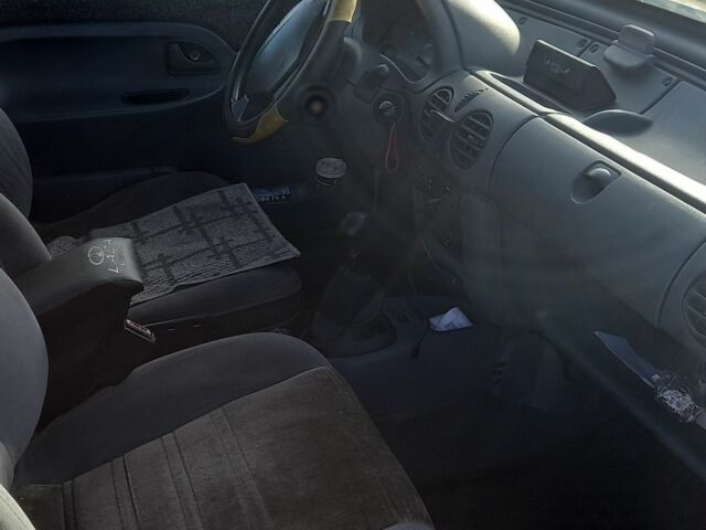 Жовтий Рено Кєнгу, об'ємом двигуна 1.9 л та пробігом 320 тис. км за 3200 $, фото 5 на Automoto.ua