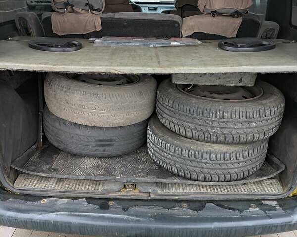 Желтый Рено Кенгу, объемом двигателя 1.87 л и пробегом 379 тыс. км за 3200 $, фото 3 на Automoto.ua