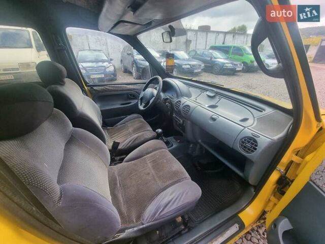 Желтый Рено Кенгу, объемом двигателя 1.87 л и пробегом 305 тыс. км за 2150 $, фото 7 на Automoto.ua